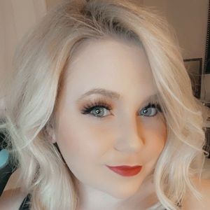 Meet your Posher, Nora